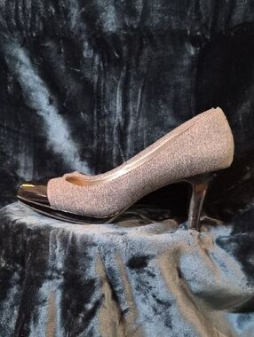 Bandolino Grey Heather Pump with Black Patent Toe Cap/Heel Sz 9.5